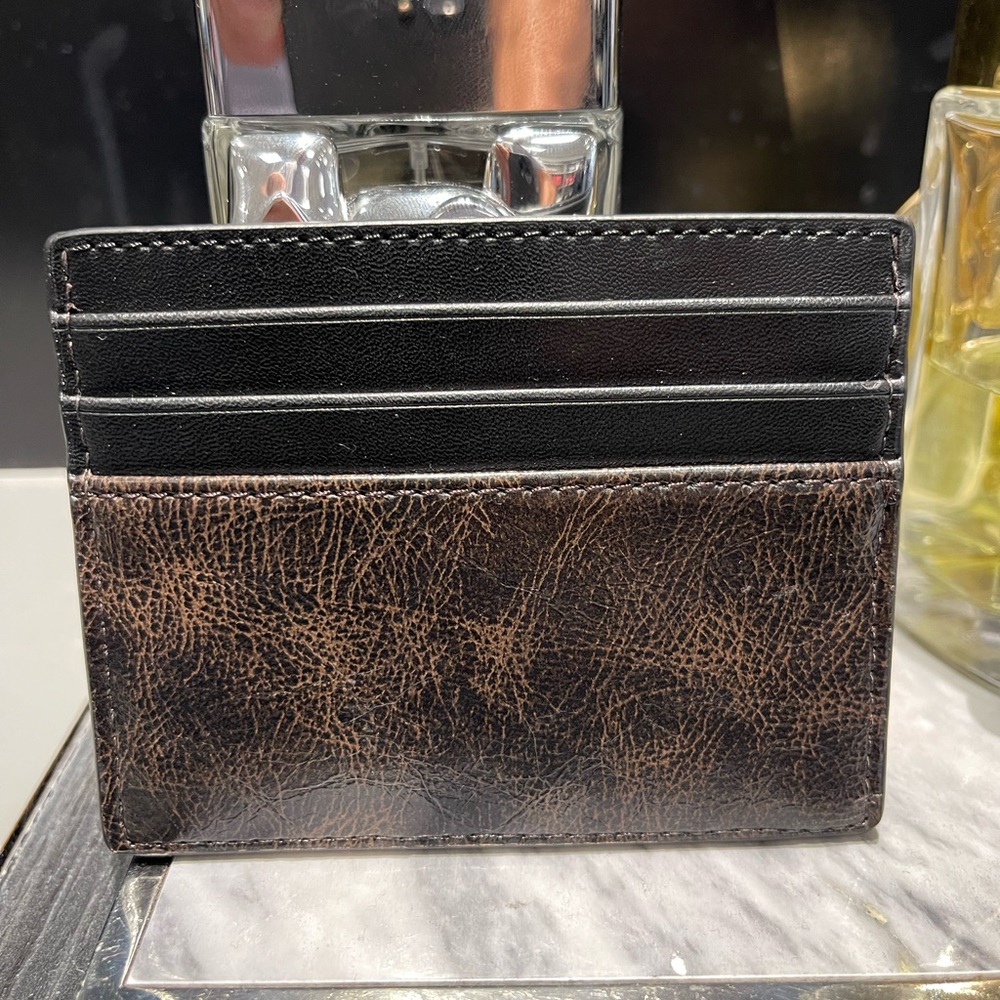 MICHAEL KORS Cyrus Burnished Tall Card Case
Chocolate Brown
NWT - Picture 8 of 16